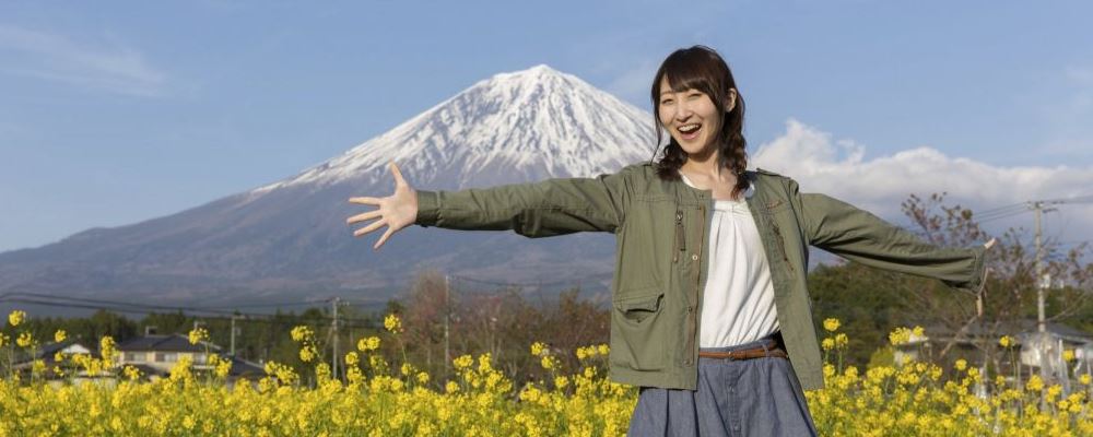 老年人佩戴老花镜 谨防四个误区